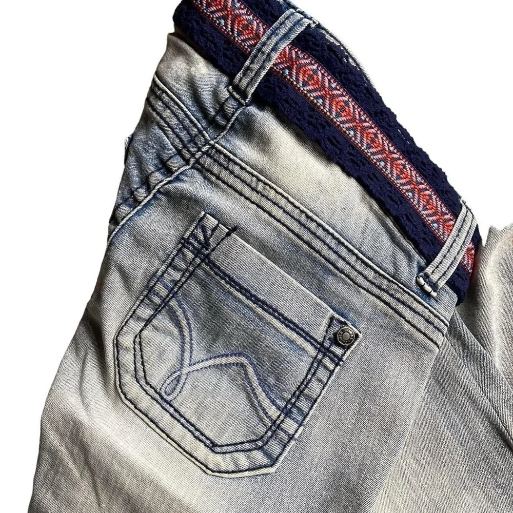 WALLFLOWER - Picture 4 of 4